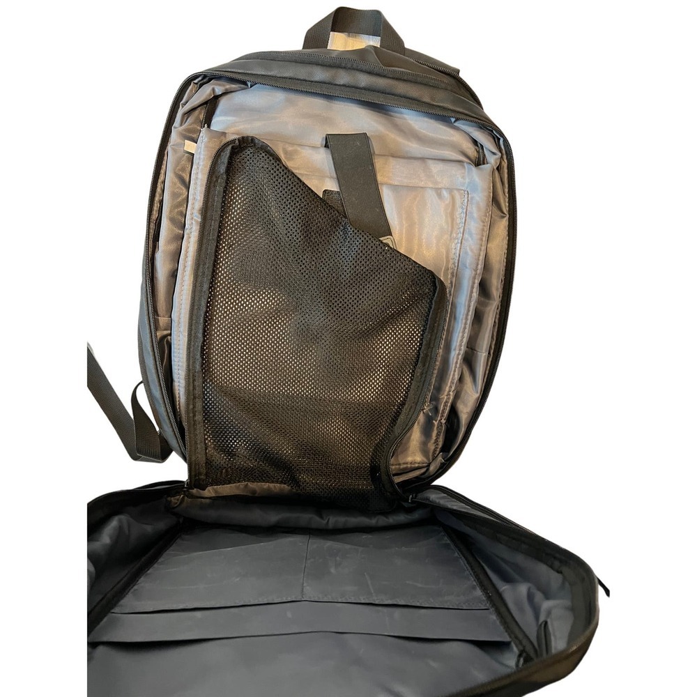 Clamshell Black Gray Padded Computer Backpack - Picture 2 of 3